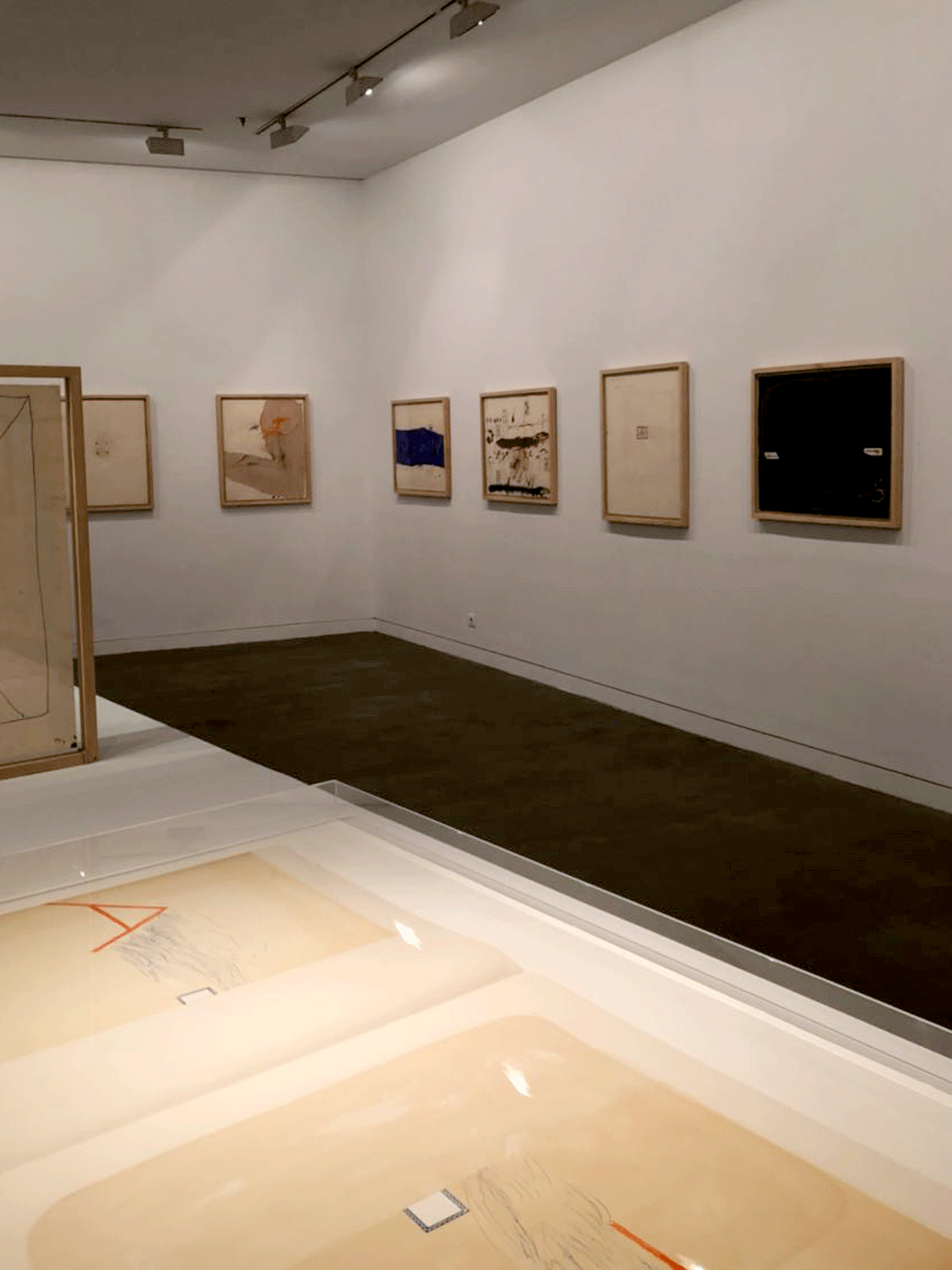 Antonio-Tapies-fundacio-barcelona-art-ku