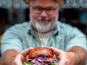 🍔 Nemravný burger – srpnová hvězda od Pepy Nemravy