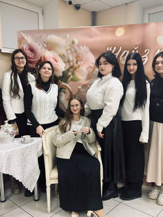  тематичний фарбренген «Чай з королевою»