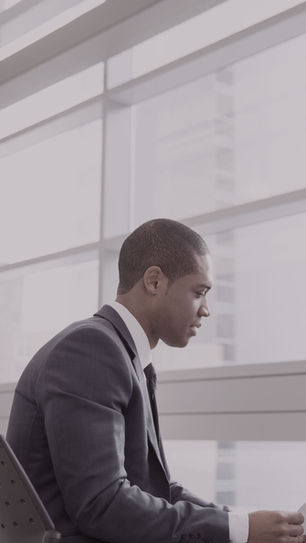 NO RENUNCIES A LLEVAR TRAJE EN VERANO