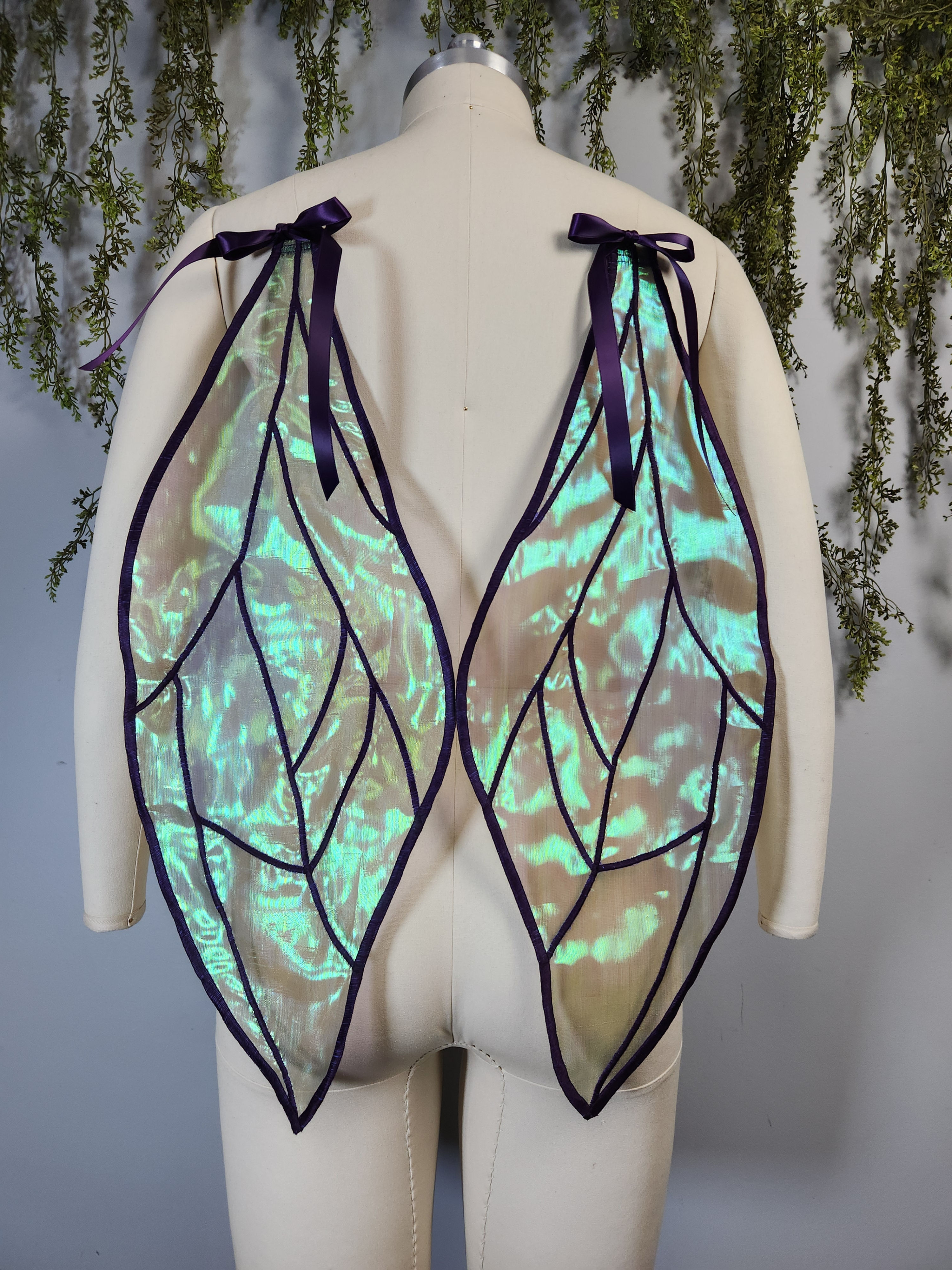 Lt Olive/Plum Resting Pixie Wings