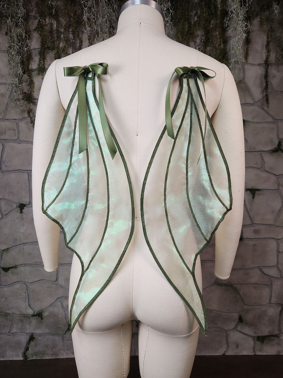Thumbnail: Lt Lime/Moss Serene Resting Wings