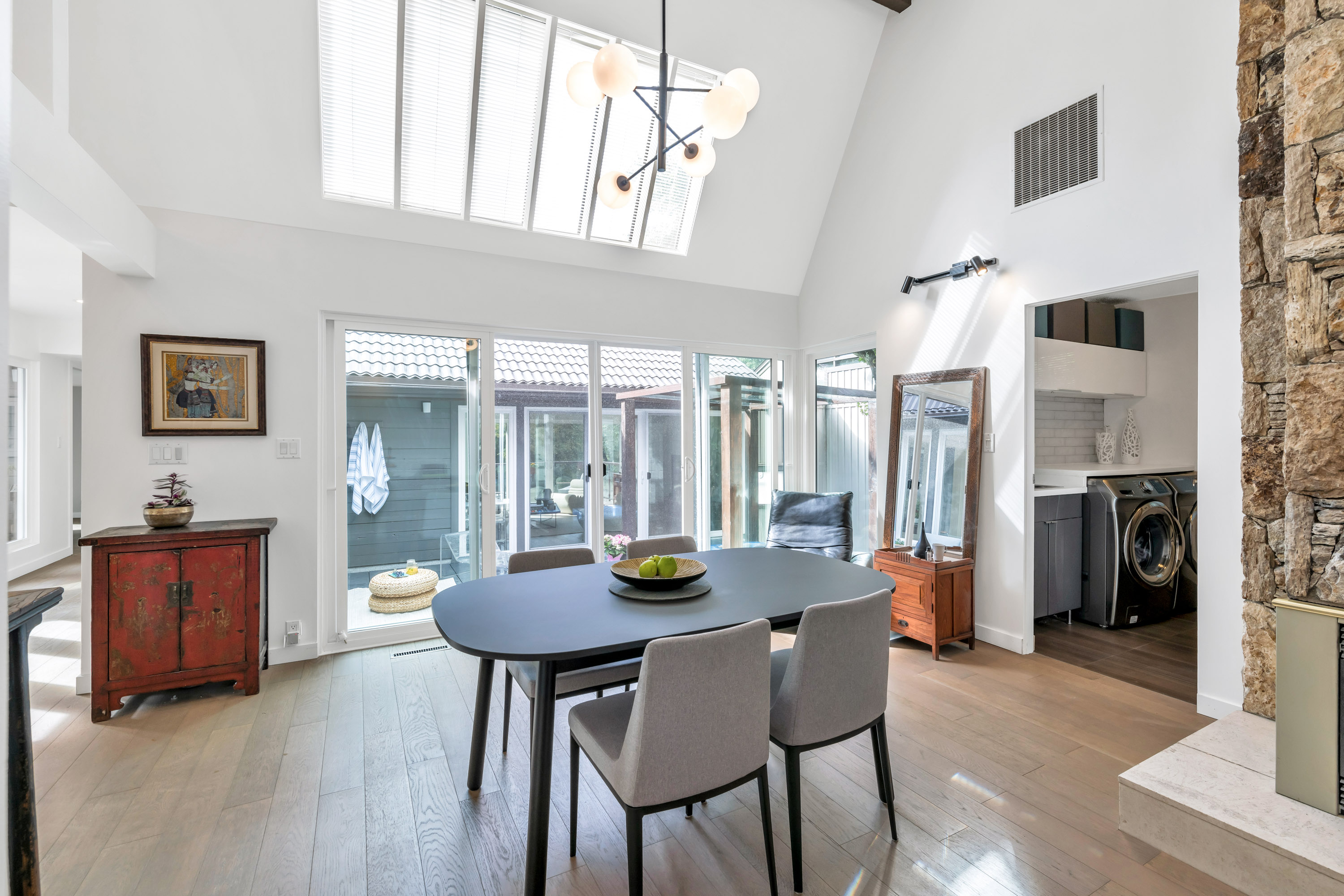 Dining room · Interior renovation & design