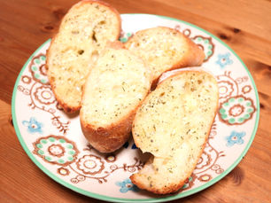 コラトゥーラ天才!!めちゃくちゃ美味しいガーリックバター!