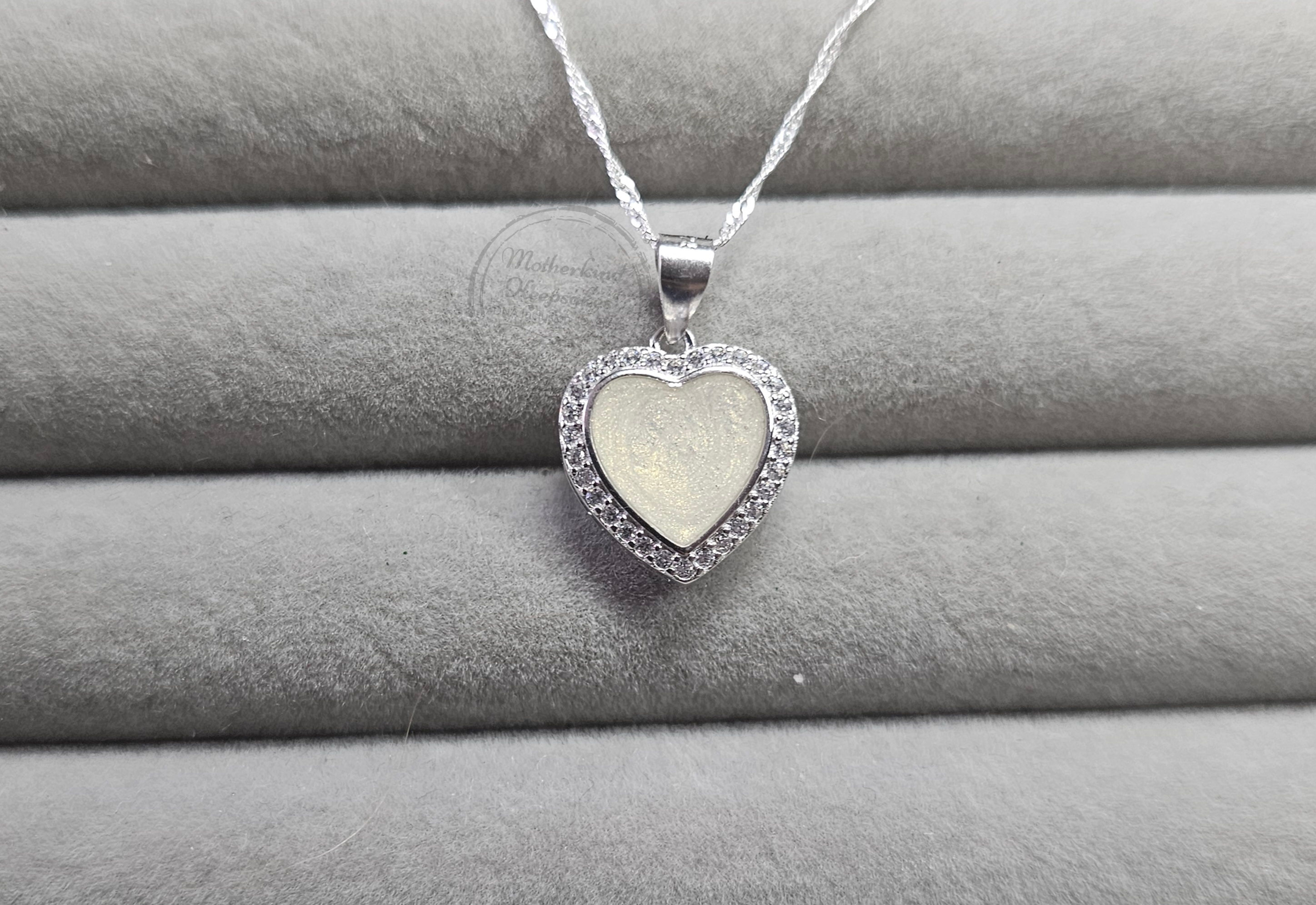 Medium Halo Heart Pendant 