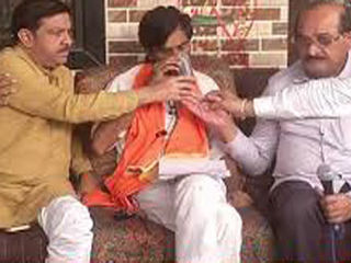 जरांगे पाटलांनी उपोषण सोडले; आंदोल मात्र सुरूच राहणार!पाटोद्यात शिष्टमंडळाची मध्यस्थि, मागण्या मान्य, सरकारला 90 दिवसांची मुदत