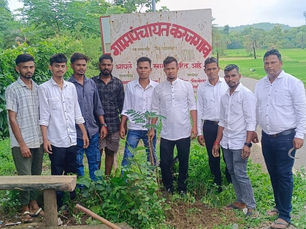 स्वातंत्र्य दिनानिमित्त स्पार्टन्सच्या वतिने वृक्षारोपन