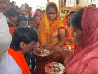 जरांगे पाटलांना रुग्णालयातून डिस्चार्ज; आंतरवालीत महिलांकडून औक्षण जिवंत आहे तोपर्यंत मराठा आणि अंतरवालीची नाळ तुटू देणार नाही - जरांगे पाटील 