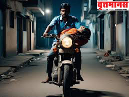 मध्यरात्री पुण्याला हदरवणारं कांड; बाईकवर महिलेचा मृतदेह घेऊन फिरत होता, पोलिसांनी हटवलं अन...