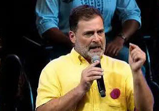 महिलांनी कधीच स्वतंत्र राहू नये हा मनुस्मृतीचा डाव- राहुल गांधी पुण्यात ‘छात्रों की गुंज’ कार्यक्रमातुन विद्यार्थीनींसी संवाद 