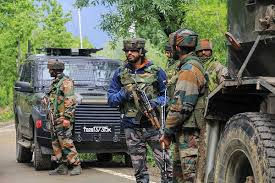 जम्मूच्या पुलवामा मध्ये सुरक्षादलांची चकमक 48 तासांत दुसरे सुरक्षदलाची दुसरी कारवाई; त्रालमध्ये एका दहशतवाद्याला कंठस्नान