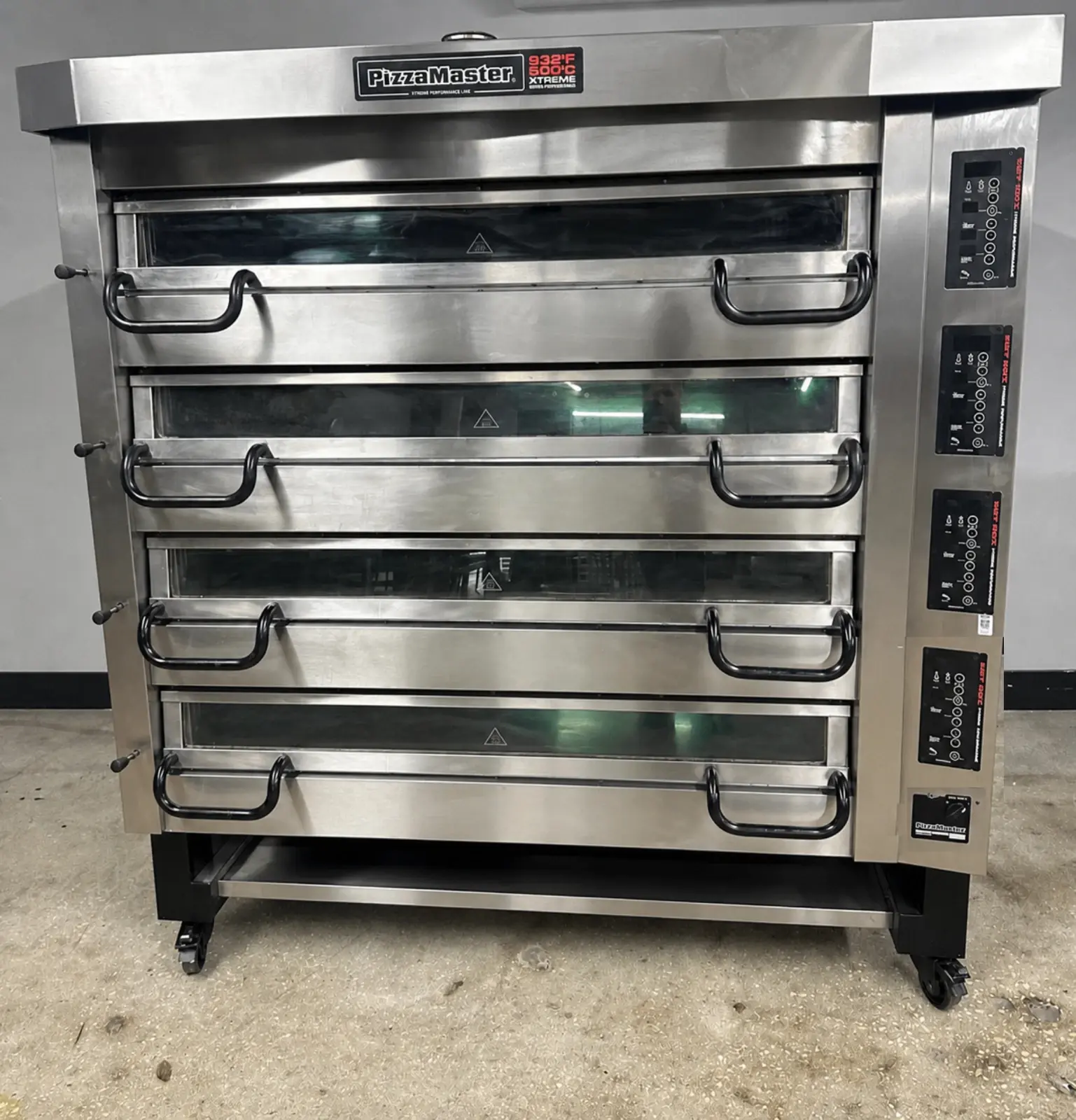 PizzaMaster 4-Deck Electric Pizza Oven