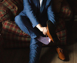 20220724 ke_candcwedding_groomprep-23.jpg