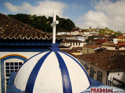 Passinho com Matriz ao fundo