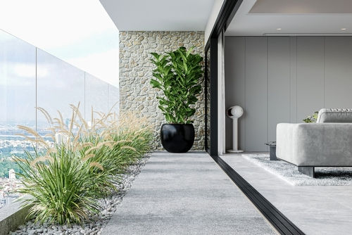 מעקה זכוכית יוקרתי לפי התקן