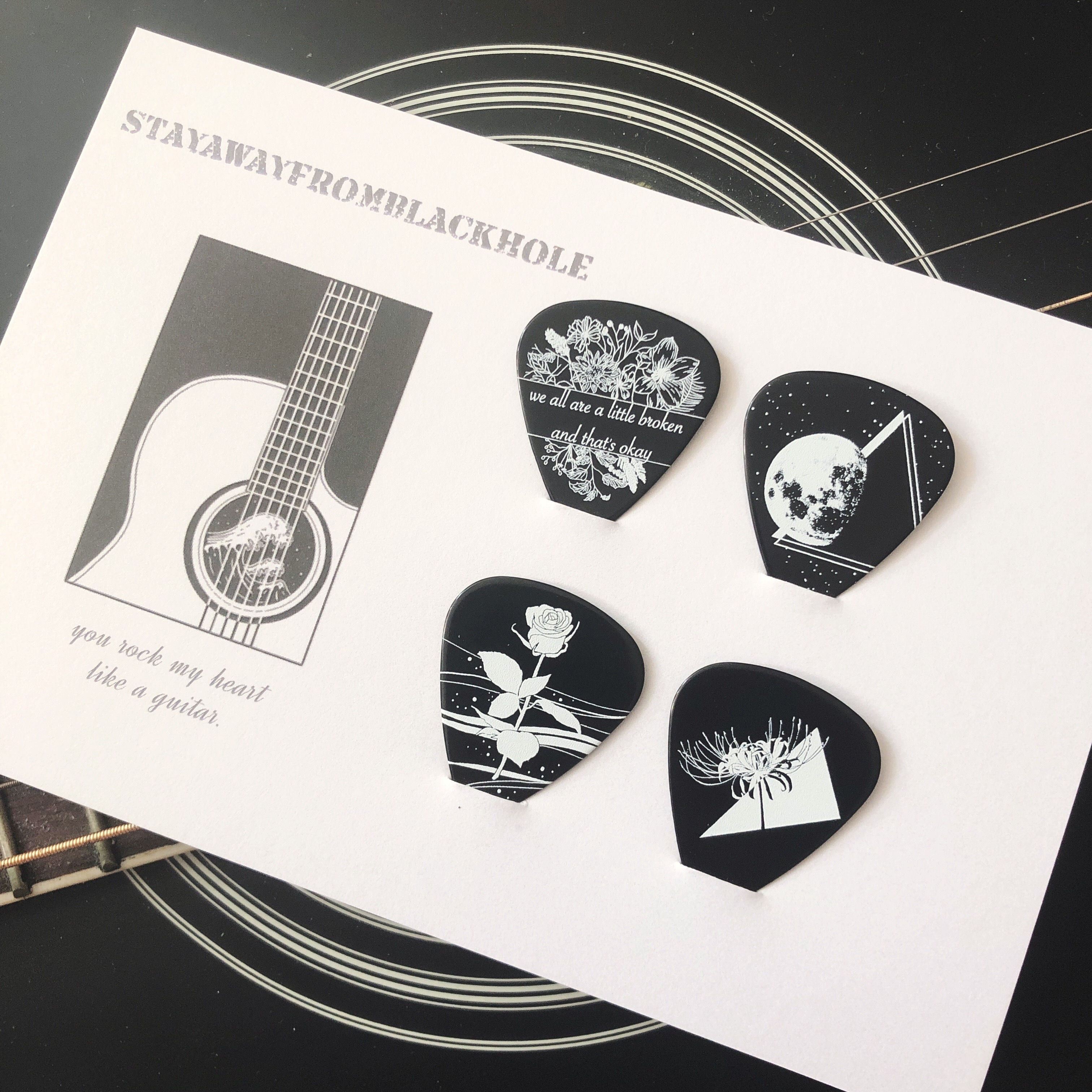 Stayawayfromblackhole | you rock my heart like a guitar / Guitar Pick Set