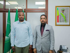 Coopération avec la diaspora : le ministre Mossa Ag Attaher reçoit l’investisseur malien Makan Diarra