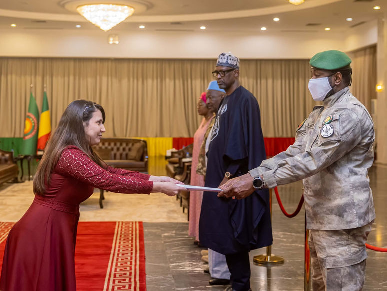 Koulouba : quatre nouveaux ambassadeurs prennent officiellement fonction au Mali