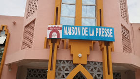 Crise sécuritaire : la Maison de la Presse appelle à une information responsable et à l’unité nationale
