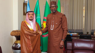 Renforcement des liens Mali–Arabie Saoudite : Abdoulaye Diop échange avec l’ambassadeur saoudien