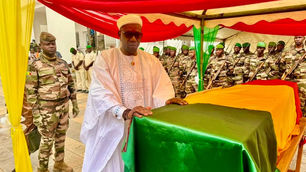 Kayes : une foule nombreuse rend un dernier hommage à Elhadj Ba Hamet Niang