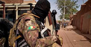 L’armée malienne intensifie la traque contre les groupes armés terroristes