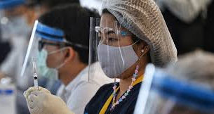 Covid-19 : un rebond inquiétant en Asie, la vigilance de retour