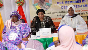 Formation des sages-femmes : le Mali mise sur le renforcement des compétences en santé maternelle