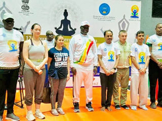 Journée internationale du yoga : quand diplomatie et bien-être se rencontrent à Bamako