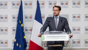 Licenciements économiques : Benjamin Lucas plaide pour une reprise en main par l’État et un renforcement du pouvoir syndical