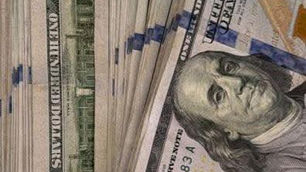 Aéroport de Bamako : 34 800 dollars interceptés dans la valise d’un passager