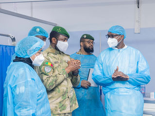 Attaques du 25 avril : Assimi Goïta auprès des blessés et de la famille du Général Sadio Camara