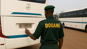 Fraude douanière : 19 autocars saisis avec de fausses plaques, les Douanes maliennes frappent fort