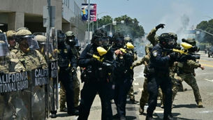 Tensions à Los Angeles : Trump envoie la Garde nationale, les États démocrates dénoncent un abus de pouvoir