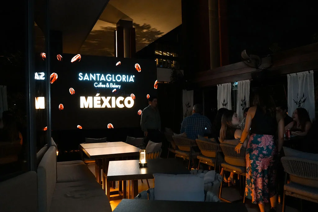 Espacio abierto de presentación en restaurante
