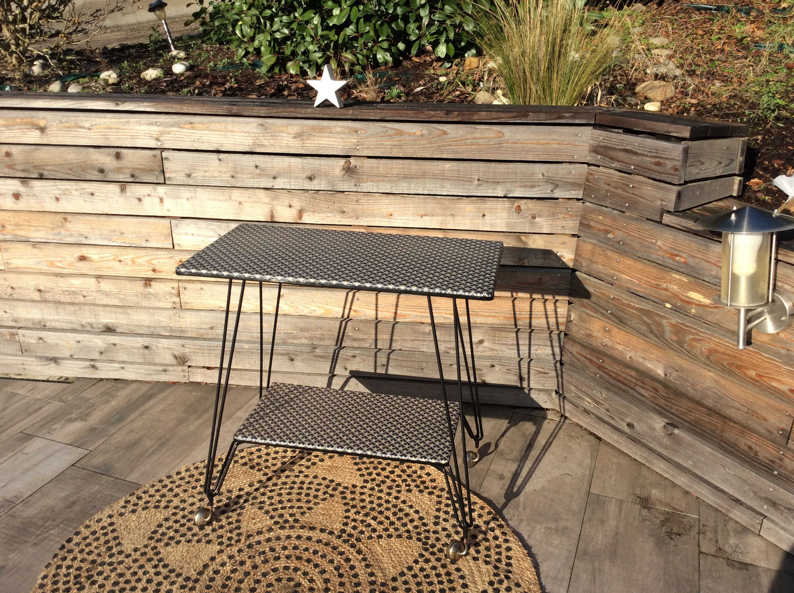 Table TV à roulettes des années 70