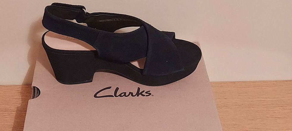 Thumbnail: Midnight Velvet Luxe Sandals - CLARK'S