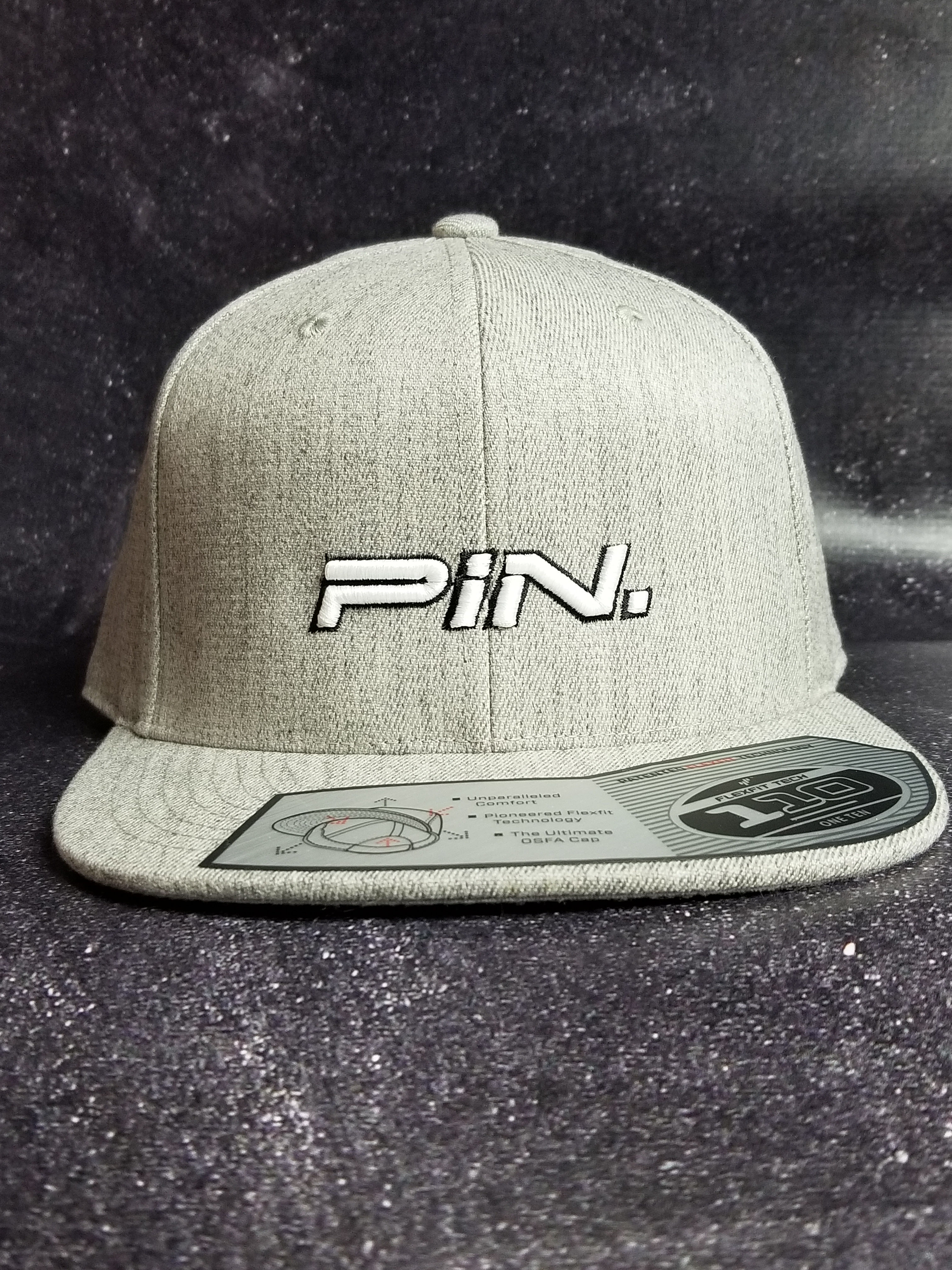 PiN. Flex Fit 110 Flat Brim