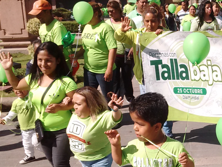 Existe un sector invisible y se llama «personas de talla baja»