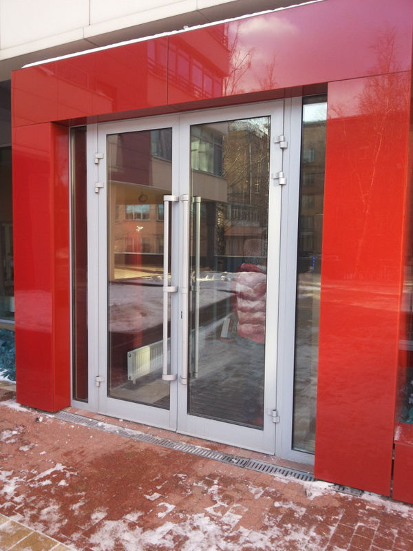 Алюминиевые двери