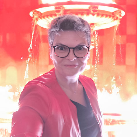 Portre_Hobor_Hajnalka - HajNika_edited.jpg