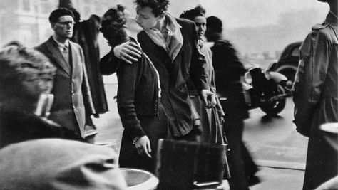Kép a(z) „12.02. | A bácsi, aki jobban ismerte a romantikát nálad, pedig félt az emberektől – Robert Doisneau sztorija” cikkhez