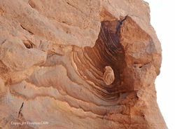La pierre qui tombe, Pétra, Jordanie