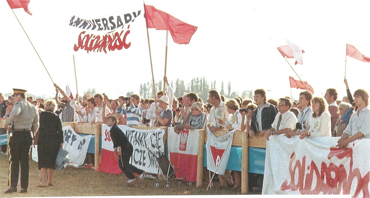 Polonia welcomes Polish Pope