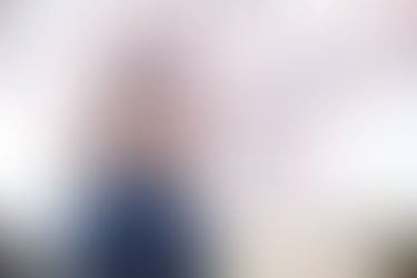 Artiste Néo-Classique en toute intimité : Vivian Roost, le piano en quatre saisons.