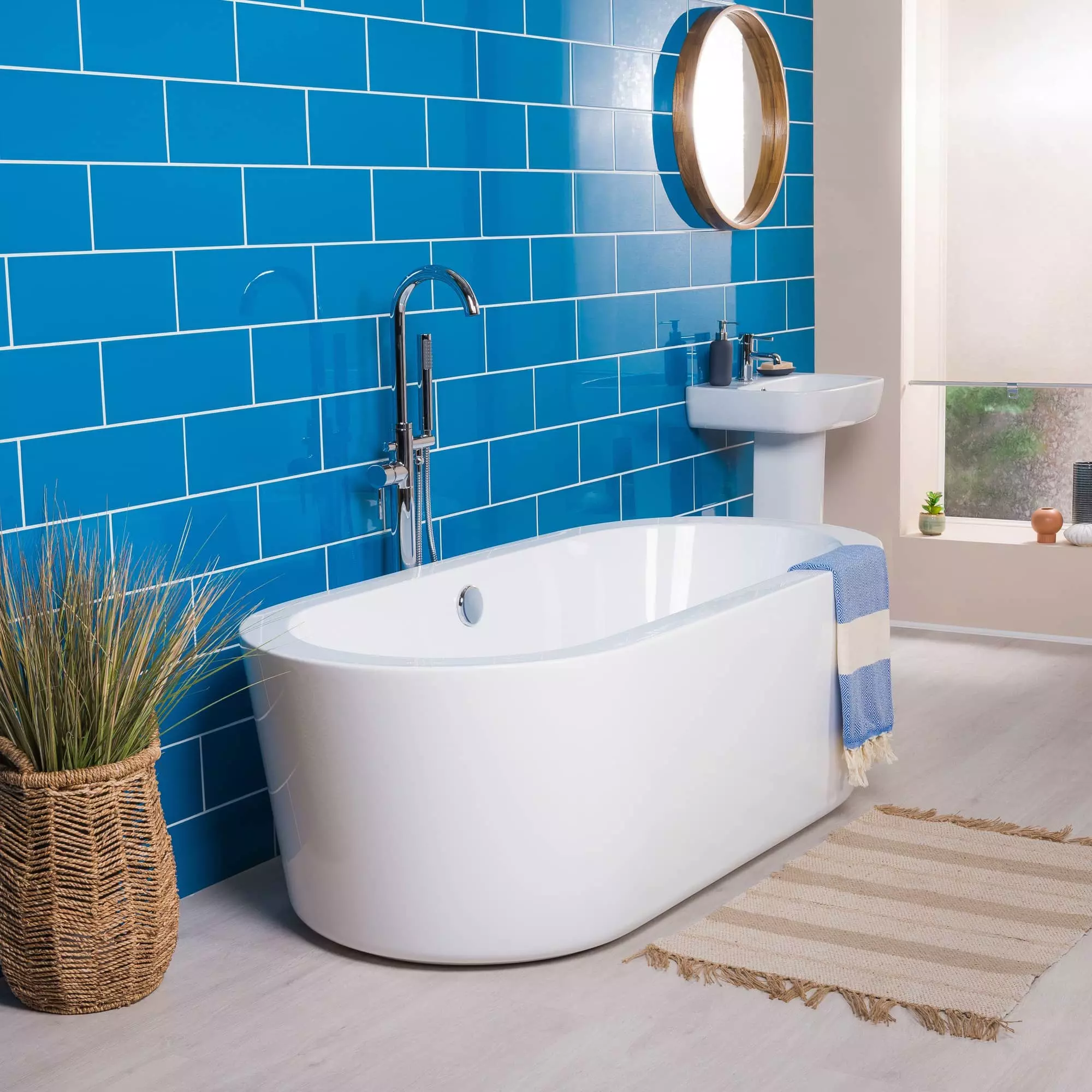oderno-nuevo-banera-ceramica-bano-1.webp