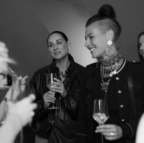 Together with aloé jewelry, we welcomed media, influencers, and friends of the brand to the stunning DO & CO AG Penthouse Suite overlooking Munich. Guests had the opportunity to discover the latest jewelry designs, meet founder Céline Widmer, and gain exclusive insights into the art of fine jewelry making.

A special highlight was the live demonstration by a master goldsmith, who guided guests through the key steps of the creation process — with the chance to get hands-on themselves.

A wonderful evening of inspiring conversations, exceptional craftsmanship, and timeless design.

LOVEMARK Public Relations was responsible for the event organization and guest invitation management.
