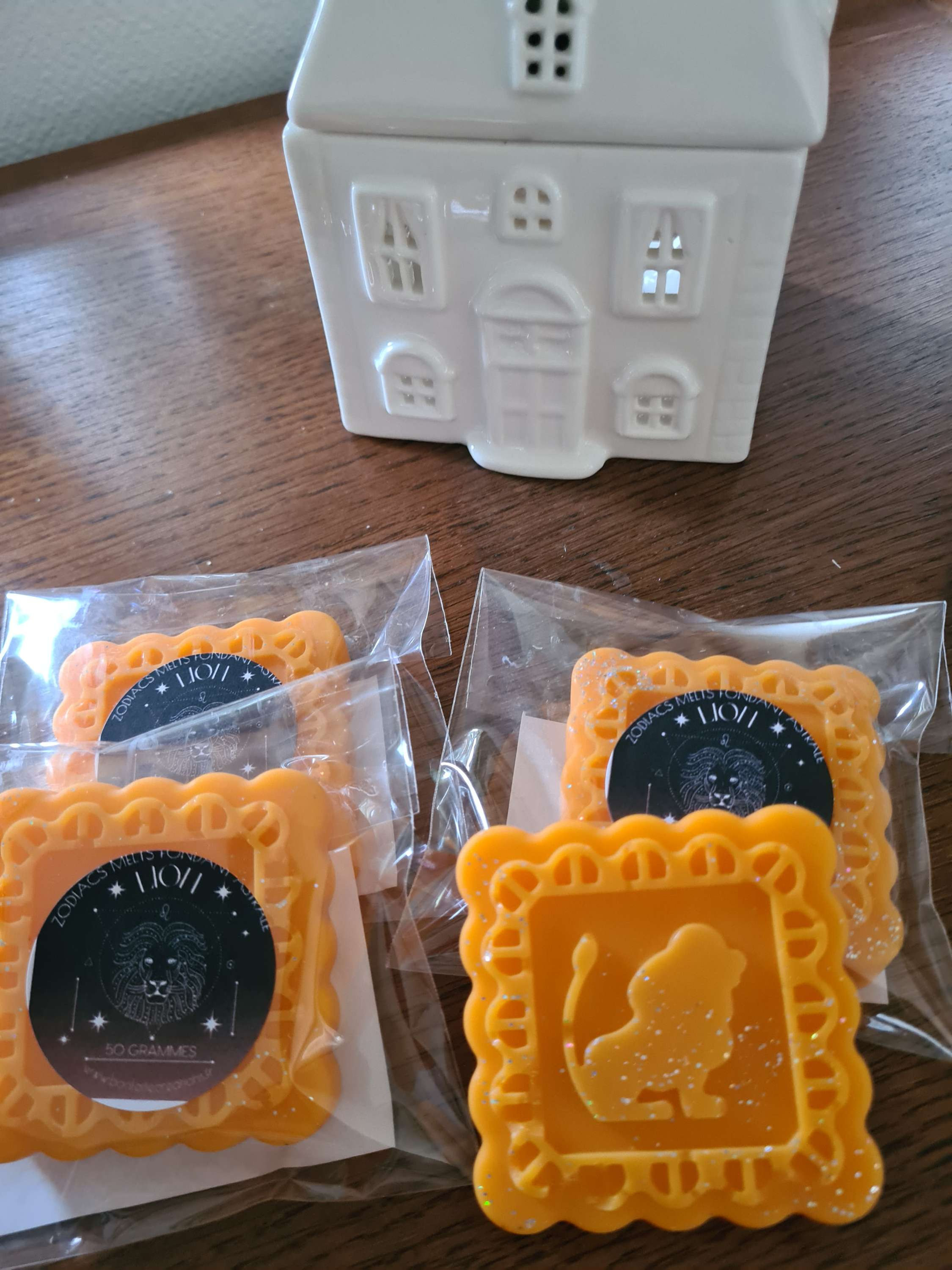 Zodiacs melts Lion : Royauté Parfumée