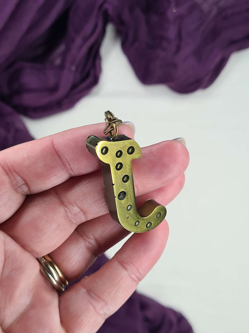 Miniature : Porte clés lettre J modèle "Scripte"