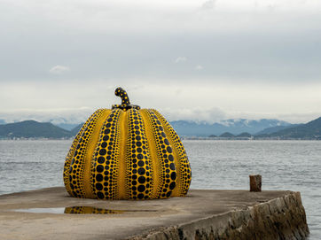 Naoshima: a ilha japonesa onde arte, arquitetura e natureza vivem em perfeita harmonia